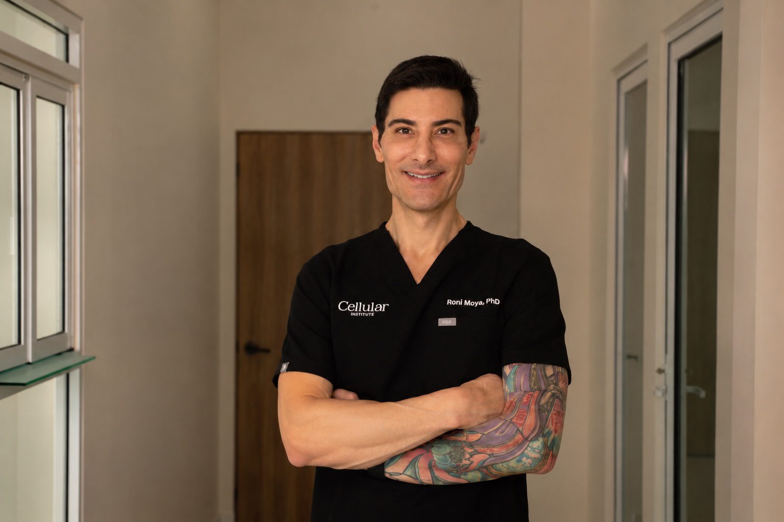 Dr. Roni Moya